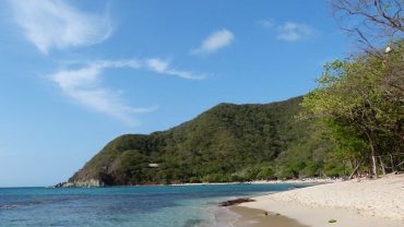 Cómo LLegar Y Qué Hacer En Playa Cristal Santa Marta