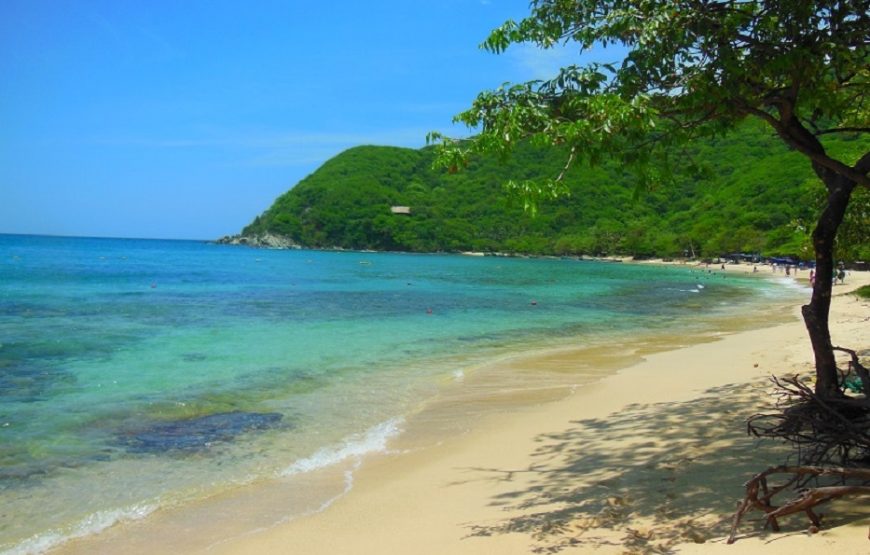Tour a Playa Cristal en el Parque Tayrona – Terrestre