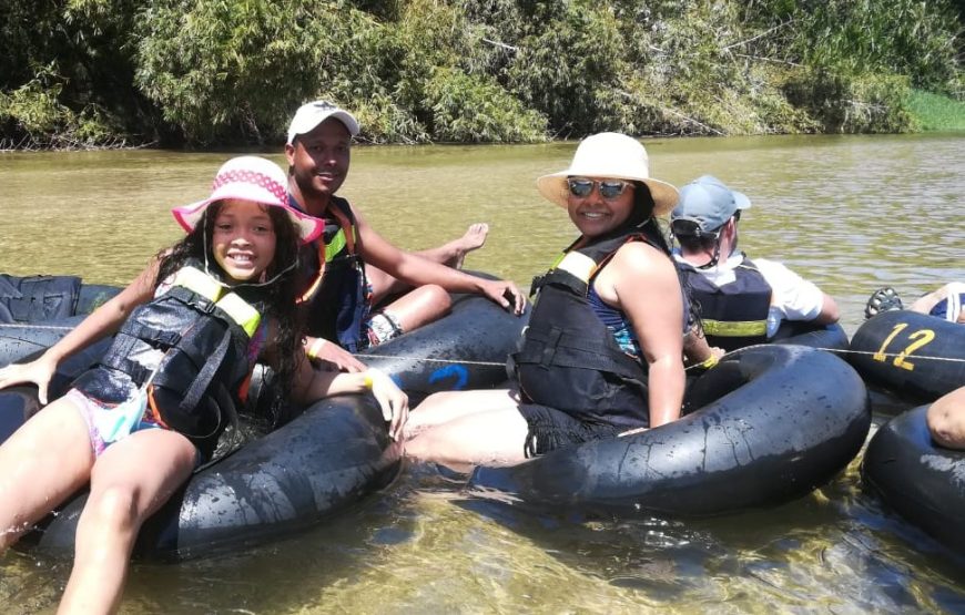 Tour Palomino: Un Paraiso con Rio y Playa