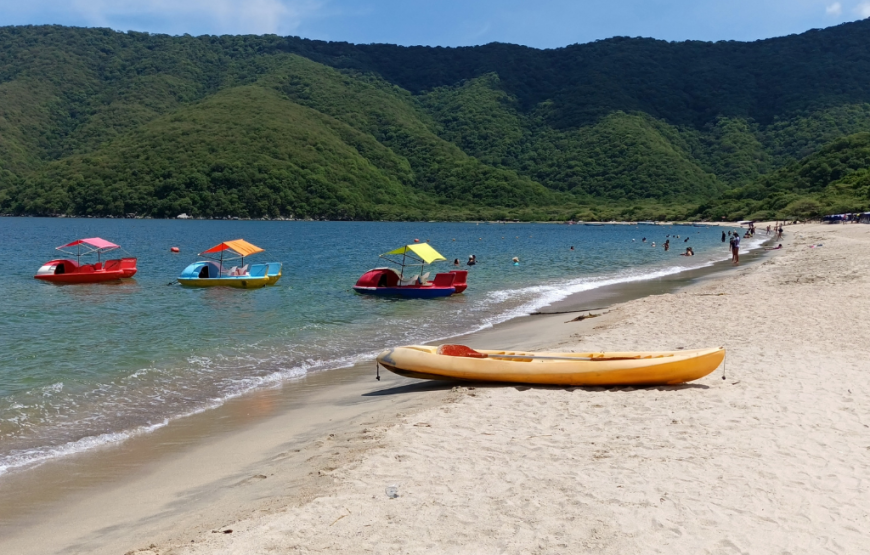 Tour a Bahía Concha con Almuerzo