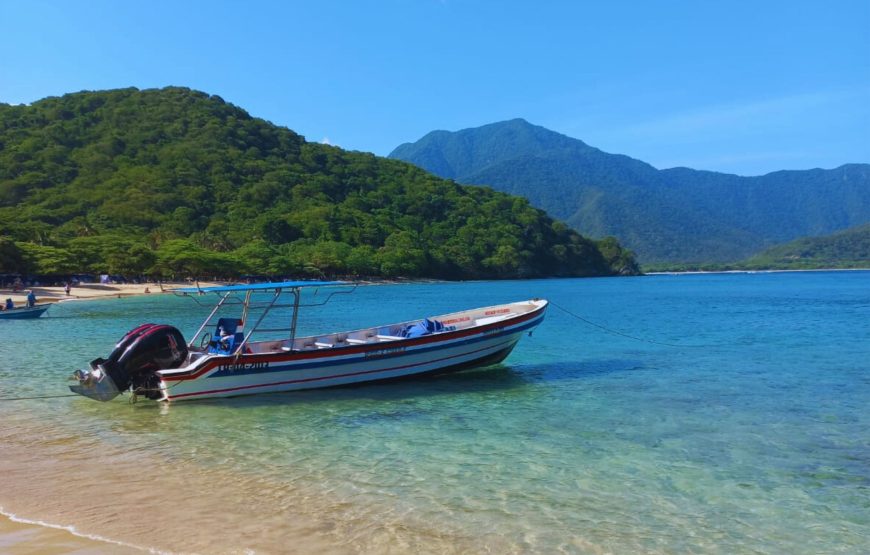 Tour Playa Cristal en Lancha desde el Centro de Santa Marta