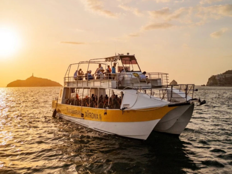 sunset-catamaran-playa-rodadero